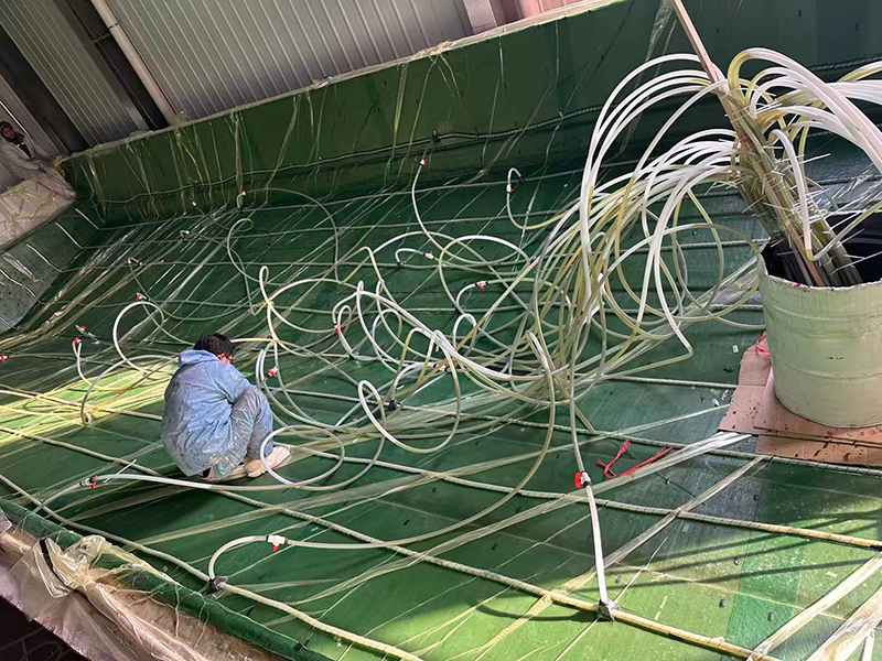 Lawada® adotta la tecnologia dell'infusione sottovuoto per gli scafi delle barche in vetroresina, migliorando qualità e prestazioni