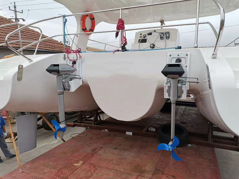 Catamarano a vela Lawada® da 10,28 m con motore elettrico: integrazione perfetta di sostenibilità ed efficienza dei costi