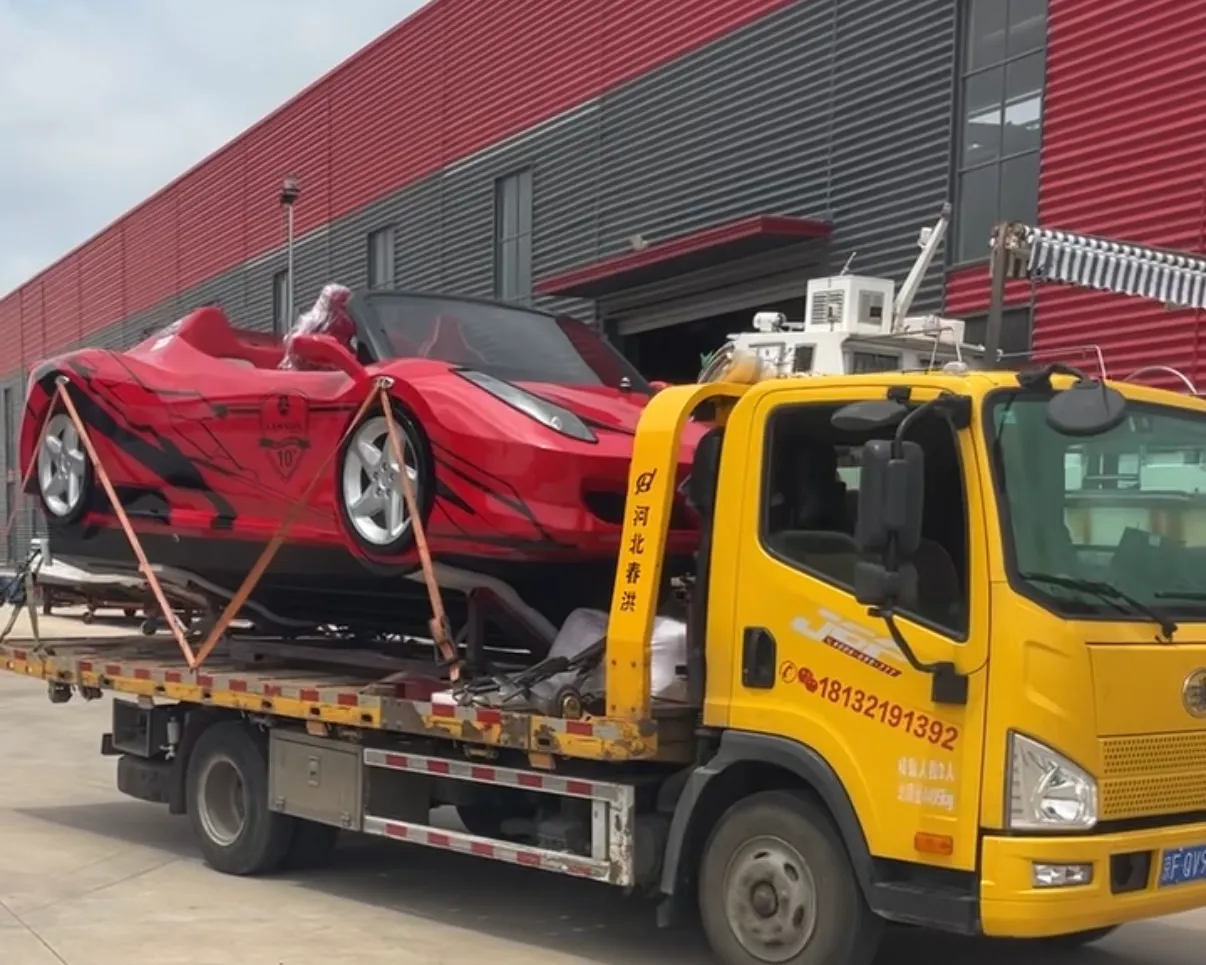 Auto per sport acquatici personalizzata in fibra di vetro LAWADA® completata e consegnata