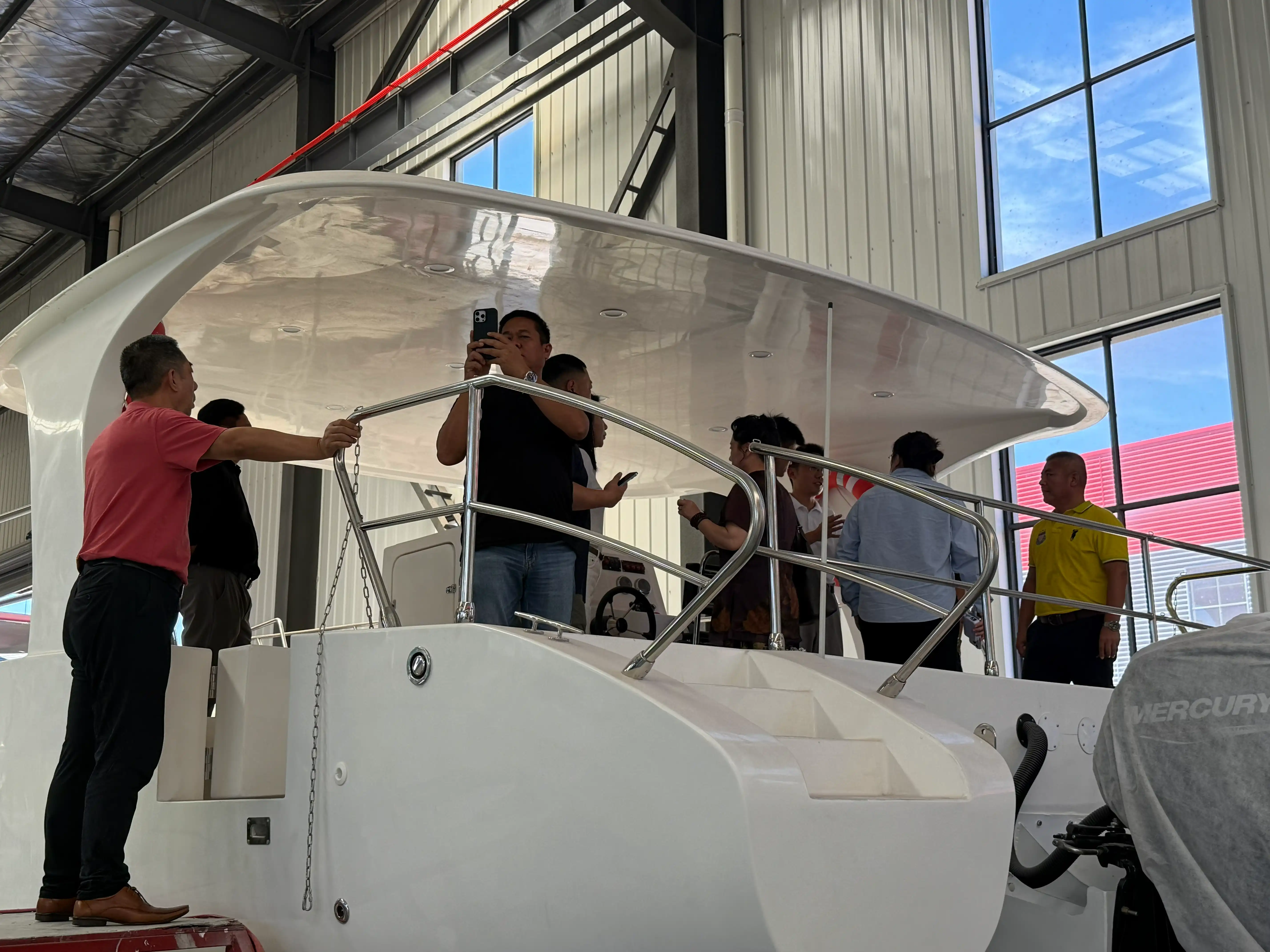 I clienti indonesiani visitano LAWADA® per l'ispezione della fabbrica